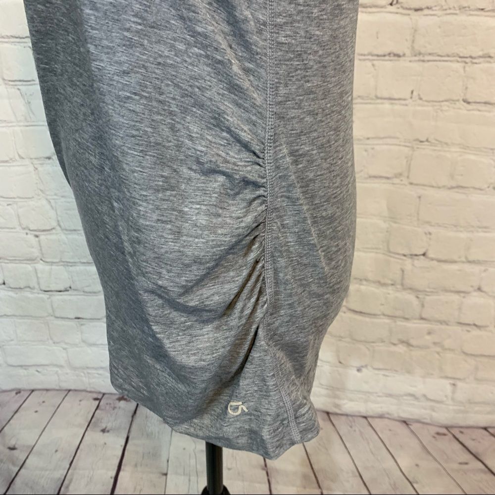 Maternity GapFit Breathe Racerback Tank Top Gray size XS - Picture 4 of 8